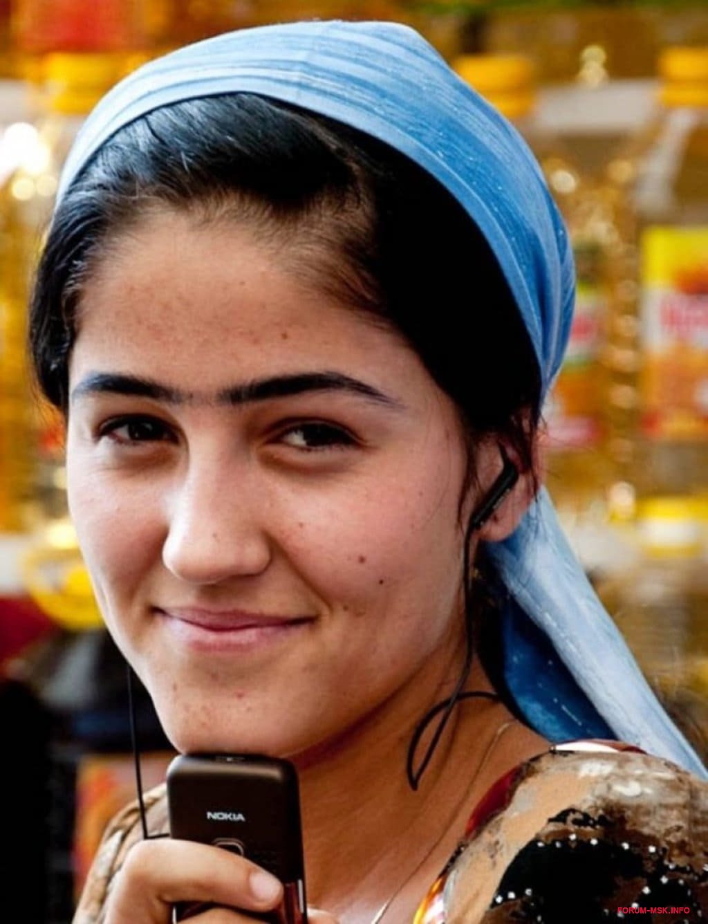 Таджикское лицо. Таджичка с бровями. Таджикские женщины. Узбечка с бровями. Красивые таджички.